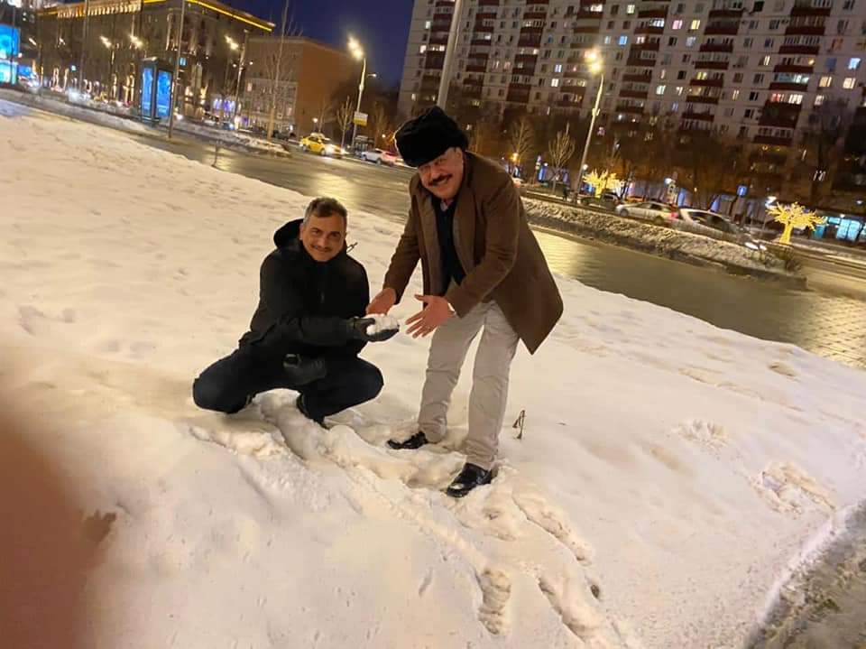 الانتقالي يلعب بالثلج في روسيا
