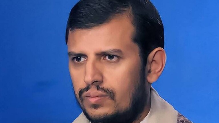 الأمن السعودي يقبض على يمني وضع صورة الحوثي على عملة ورقية سعودية