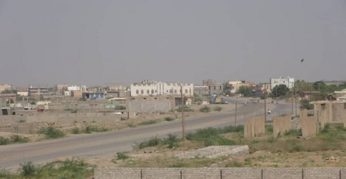 في حملة تهجير احتلال حوثي لقرى شرق وادي عرفان