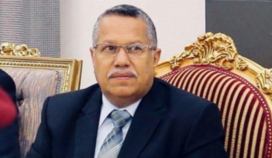 رئيس الشورى يحذر: أي خطوة تمس الشرعية ستقود اليمن إلى المجهول