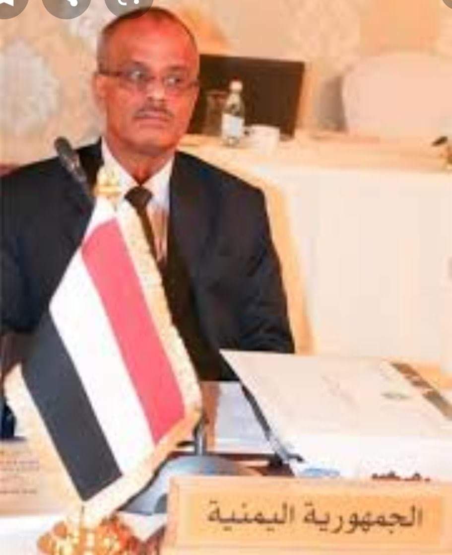 وزارة التربية والتعليم تنعي احد كوادها الذي أصيب بالوباء في عدن