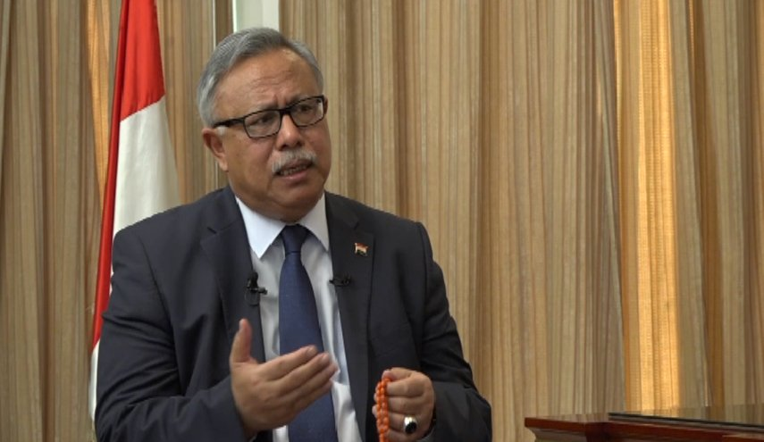  عاجل : أنباء تتحدث عن اختفاء عبدالعزيز بن حبتور من صنعاء  .