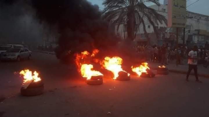 الحزام الأمني في عدن يصدر بيان لحماية المتظاهرين، والمتظاهرين يتهمونه بالكذب ( صور )