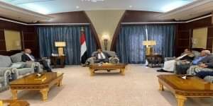    رئيس #مجلس_النواب يلتقي سفير #فرنسا لدى #اليمن