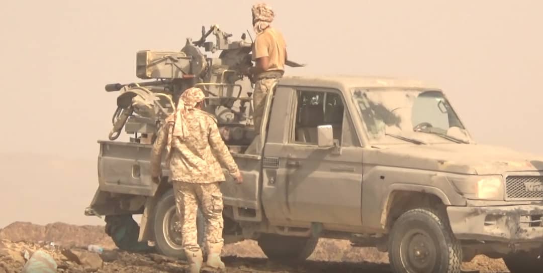 الجيش الوطني يحرر مواقع واسعة في الجوف ويكبد المليشيا خسائر بشرية في البيضاء