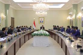 مجلس الوزراء يوجه بتلبية احتياجات مأرب ويؤكد أنها تخوض معركة كل اليمنيين