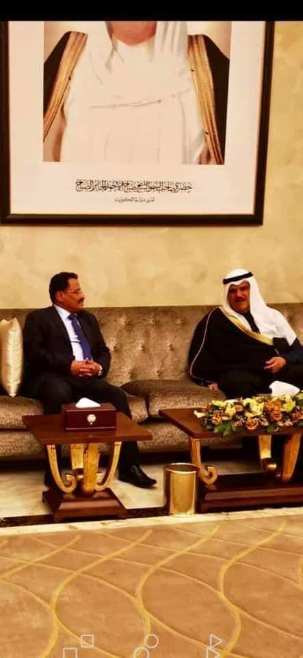 شاهد بالصور ، الوزير الجبواني يصل الكويت