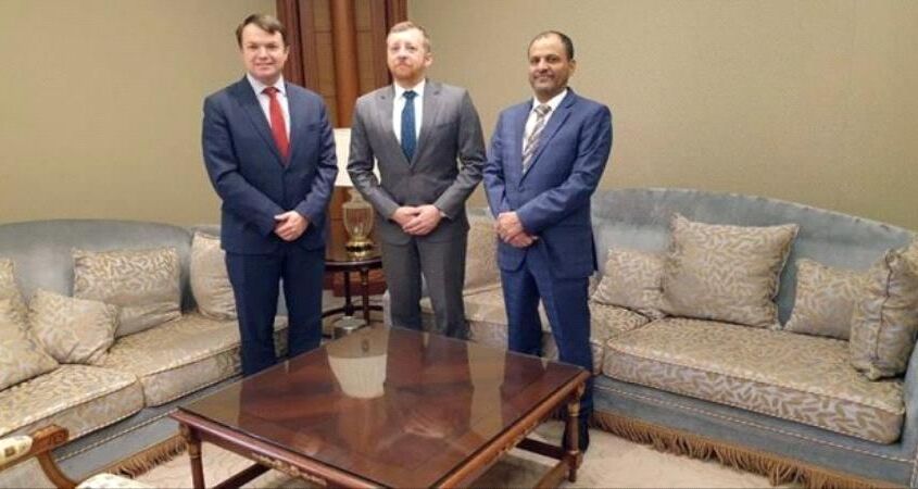 شلال يلتقي وفد أمريكي في الرياض