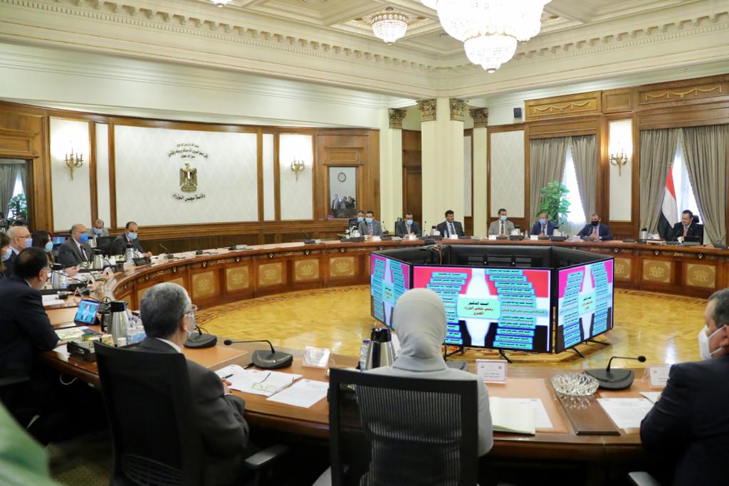 جلسة مباحثات يمنية مصرية في القاهرة برئاسة رئيسي الوزراء في البلدين