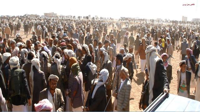 توتر كبير ينذر بحرب في صنعاء.. قبائل أرحب تعلن النكف للثأر من قتلته "أبو نشطان" وتقطع خط المطار