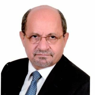 سفير اليمن بالسعودية يعلن عن إستئناف العمل غدا بالسفارة اليمنية بالمملكة  