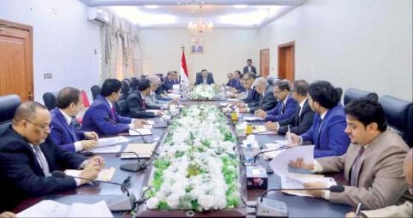 وعود لحكومة المناصفة بتحقيق الاستقرار والتعافي الاقتصادي