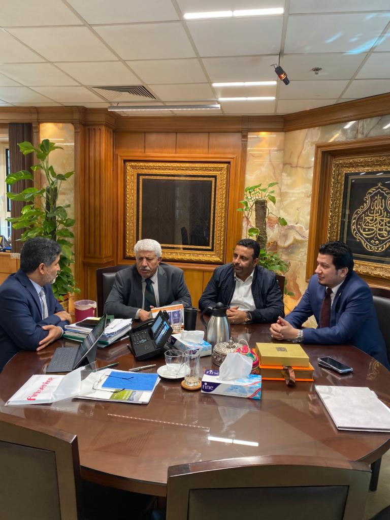 وزير الصحة يبحث مع منظمة الصحة العالمية الدعم المقدم لليمن