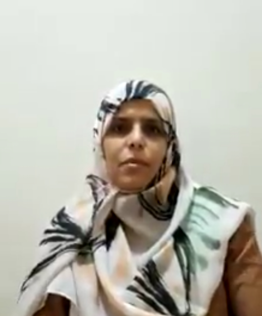 مصدر مقرب من مدير مكتب رئاسة الجمهورية يستهجن ربط اسمه ب" ابتسام ابودنيا" 