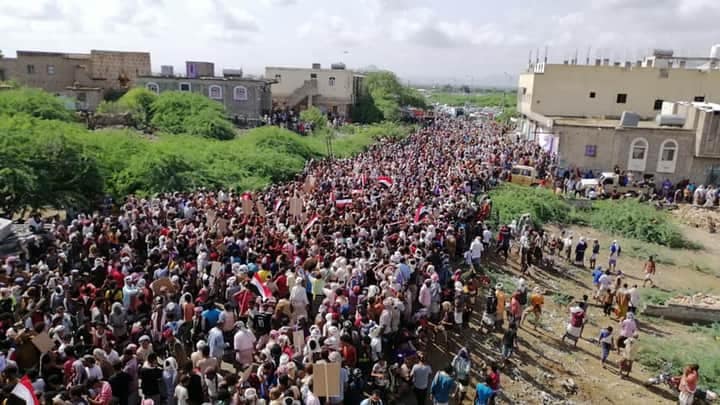 الائتلاف الجنوبي يقف مع الرئيس هادي