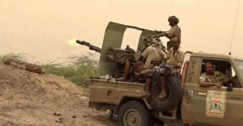 قوات الجيش الوطني  تستهدف تعزيزات مليشيا الحوثي الارهابية بالمدفعية في الجبهة الغربية بمأرب