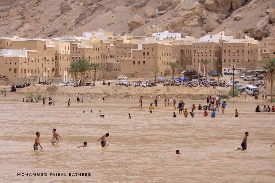 شاهد بالصور، مناظر خلابة في شبام عقب تدفق السيول 