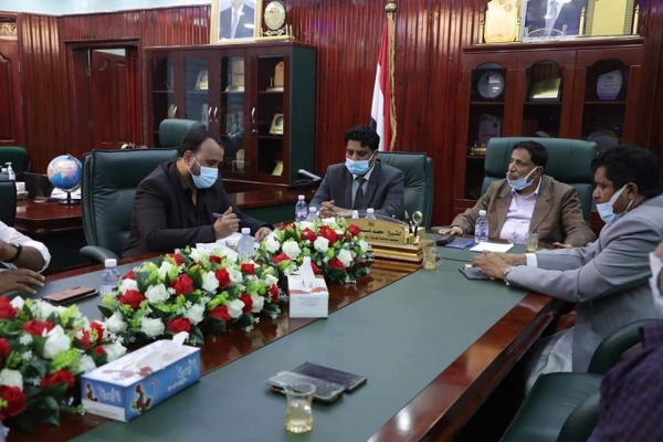 المهرة.. لقاء يناقش أوضاع المنظومة الكهربائية بالمحافظة وآليات إعداد دراسة لإنشاء محطة توليد مركزية