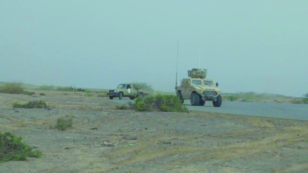 قوات يمنية قرب مطار الحديدة (رويترز)