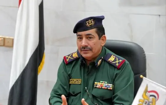 أين مكرمة الأفراد يا وزير الداخلية؟! كفى تشتيتاً للرأي العام بالبطائق الإلكترونية.. حقوق منتسبي الوزارة أولى ب