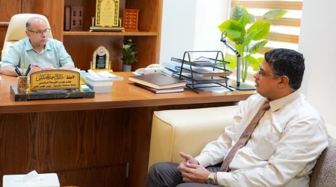 الخنبشي يدعم المؤتمر الطبي الدولي الخامس بجامعة حضرموت