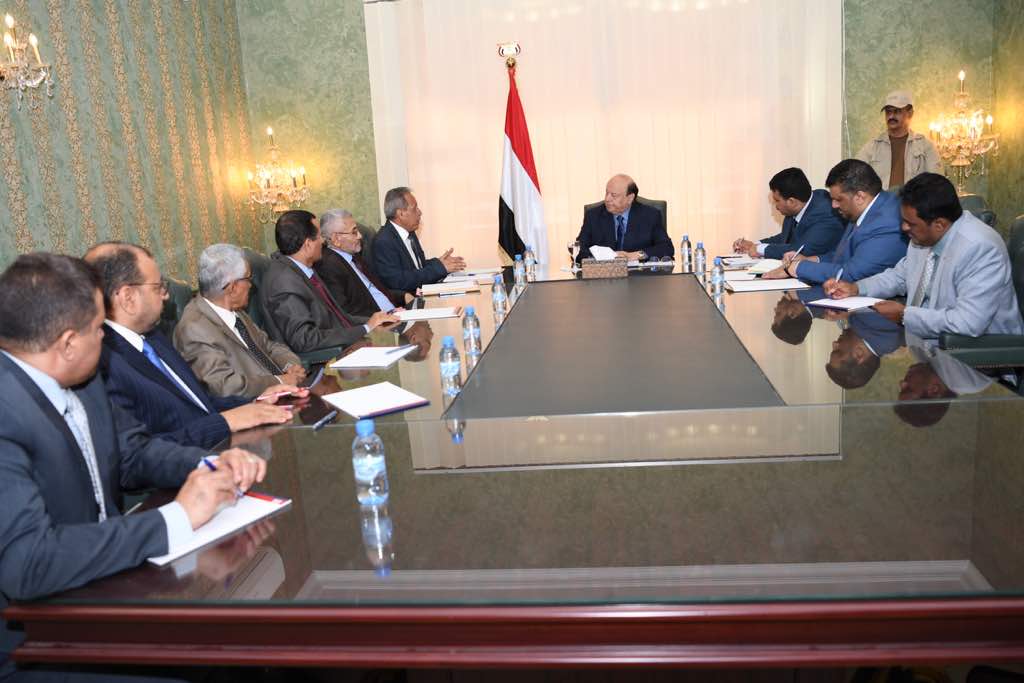 الرئيس هادي يلتقي بقيادات السلطة القضائية في اليمن